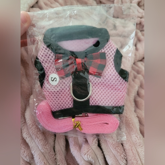 4/$25 Dog Harness,leash...pink 🩷 small ..Small - Picture 3 of 4